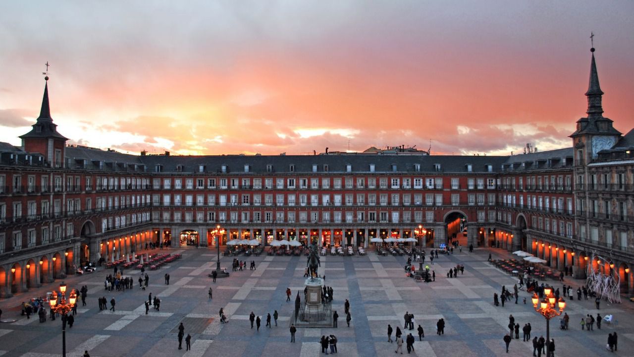 Resultado de imagen de plaza mayor de madrid