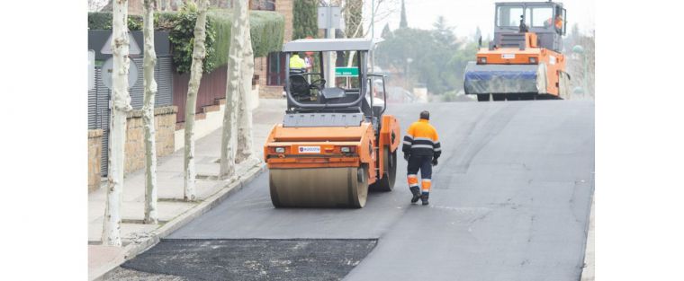 La nueva operación asfalto de Pozuelo Pueblo bloquea el acceso a los parking de muchas viviendas