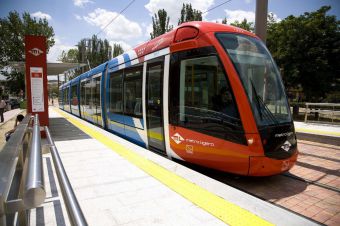 Metro Ligero Oeste implementa un sistema avanzado de asistencia a la conducción que supervisa en tiempo real la velocidad y actúa automáticamente ante riesgos