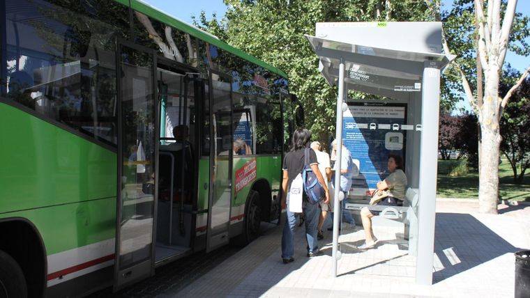 Pozuelo estrena paradas de autobús en el Valle de Las Cañas