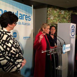 El PP de Pozuelo celebra su copa de Navidad con Cristina Cifuentes, Susana Pérez Quislant y Paloma Adrados