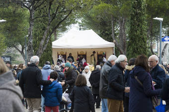 Los pozueleros prepararon la llegada de los Reyes con 2.500 raciones de roscón y 500 litros de chocolate