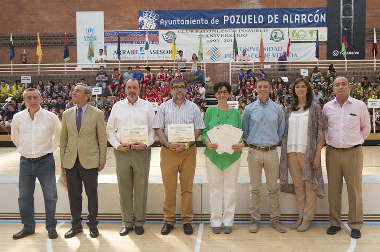 Los participantes en los Juegos Deportivos Municipales celebran su fin de temporada