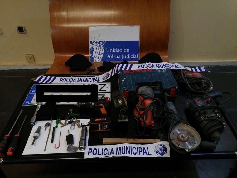 La Policía Municipal de Pozuelo detiene a dos hombres y recupera dos vehículos robados tras una persecución en la ciudad