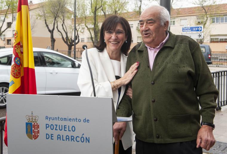 Pozuelo dedica una rotonda a “Antoñito el Quiosquero”, uno de los vecinos más conocidos y queridos de la zona de La Estación