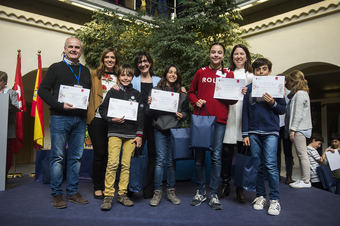 El centro de Pozuelo ha acogido la gymkhana de ciencias y matemáticas con 86 equipos de Primaria y Secundaria