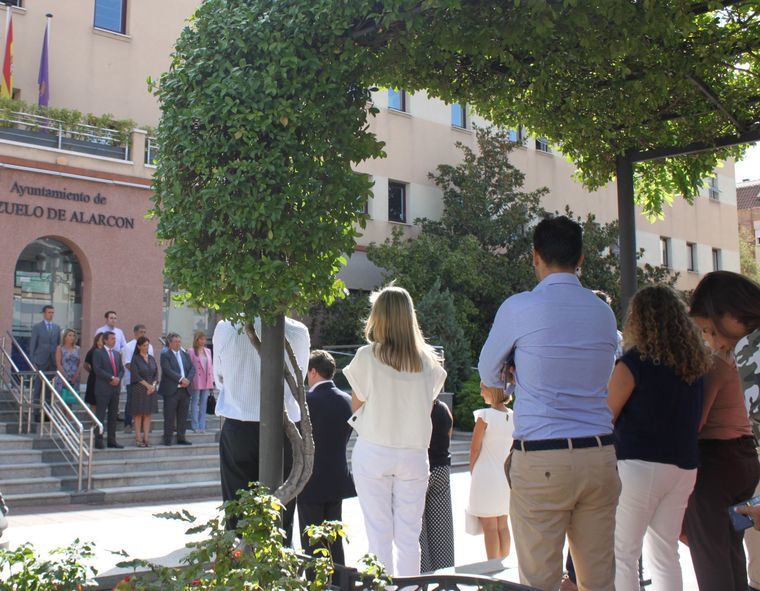 Pozuelo de Alarcón guarda un minuto de silencio contra la violencia de género