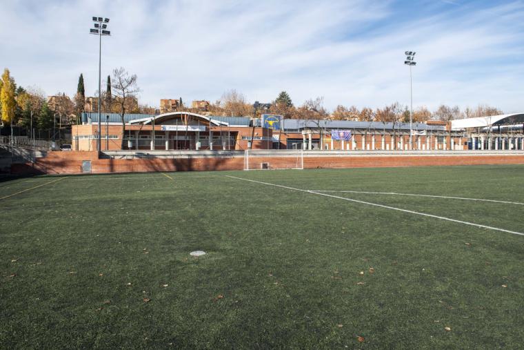 Próximas mejoras en los polideportivos Pradillo y Carlos Ruiz y eliminación de barreras arquitectónicas en La Cabaña