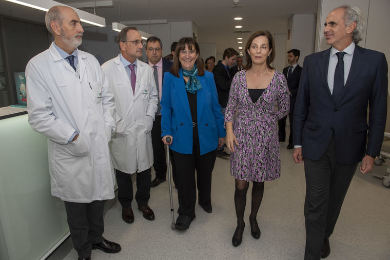 La alcaldesa visita la nueva área Materno-Infantil del Hospital Universitario Quirónsalud Madrid, emplazado en Pozuelo de Alarcón