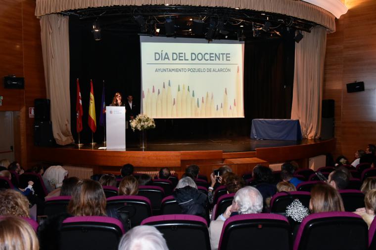 El Ayuntamiento reconoce en el Día del Docente, el trabajo, esfuerzo y dedicación de todos los profesores de Pozuelo y a los que se jubilan este curso