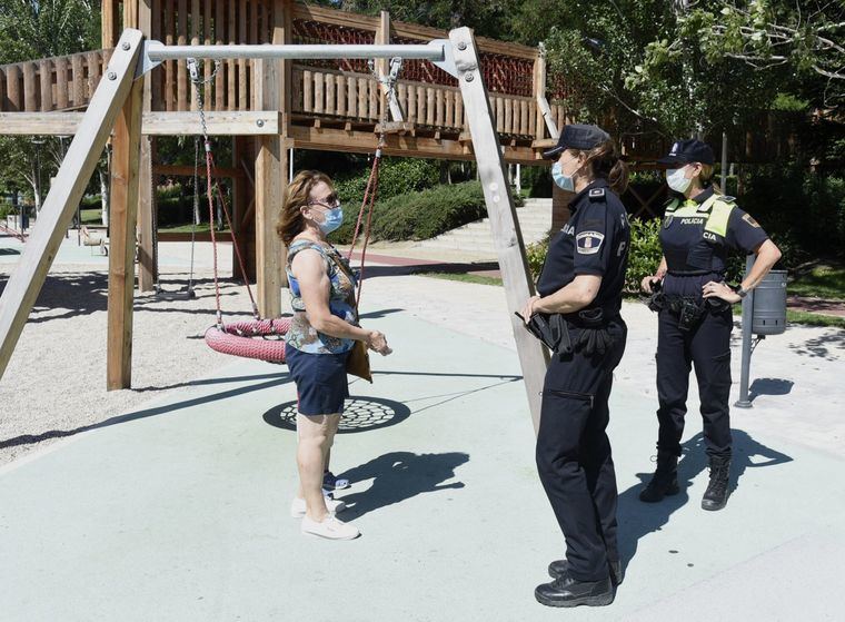 El Ayuntamiento de Pozuelo de Alarcón mantiene el control policial para asegurar el cumplimiento de las normas frente al COVID-19