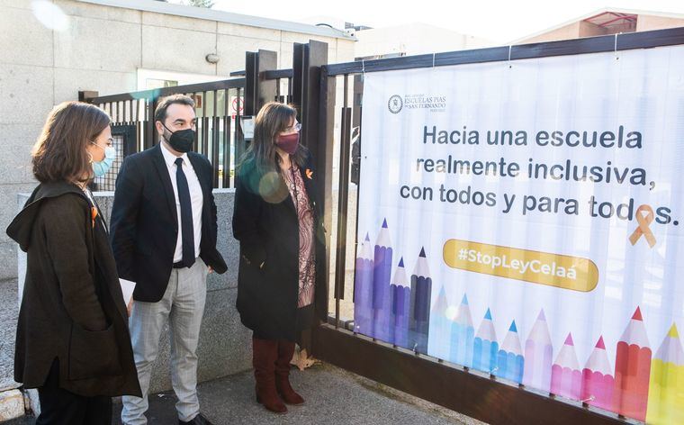 La alcaldesa de Pozuelo muestra su apoyo a los colegios concertados ante la Ley Celáa