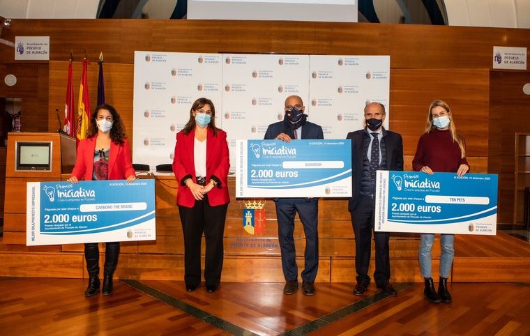 El Ayuntamiento entrega los Premios Iniciativa con los que reconoce el espíritu emprendedor y a las empresas de nueva creación