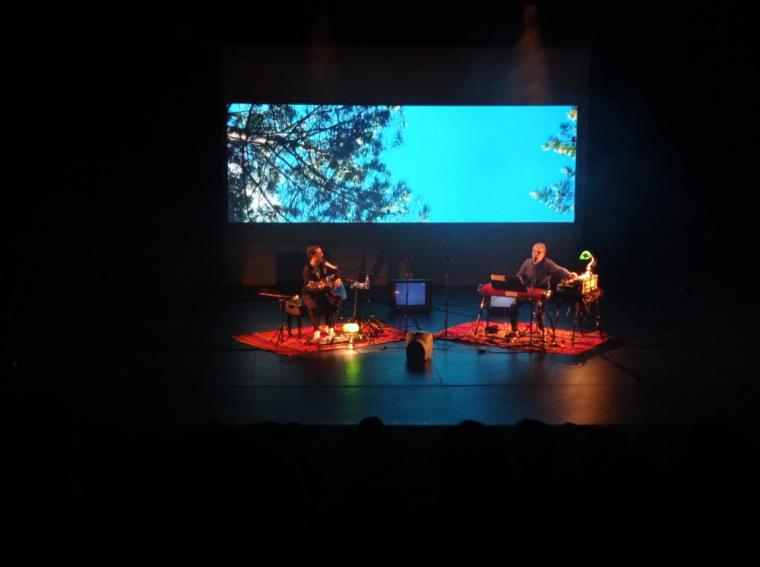 Iván Ferreiro entusiasmó al público del MIRA Teatro de Pozuelo de Alarcón en su actuación de ayer