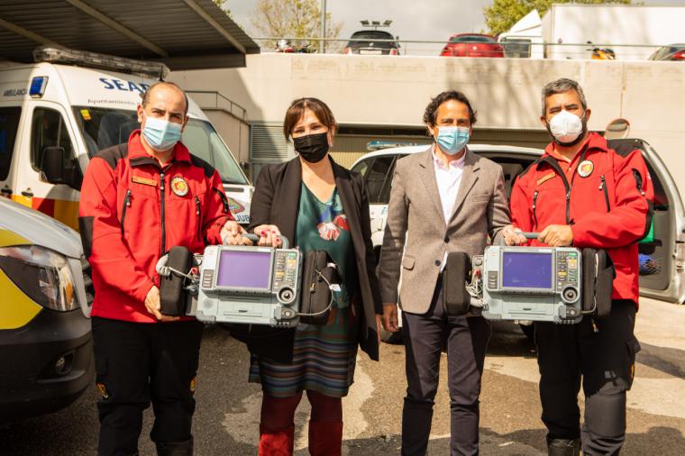 Pérez Quislant conoce los cuatro nuevos monitores para los vehículos del Servicio de Emergencias