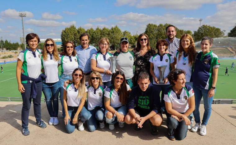 El Ayuntamiento de Pozuelo de Alarcón reconoce los méritos deportivos del Club de Hockey Pozuelo durante la pasada temporada