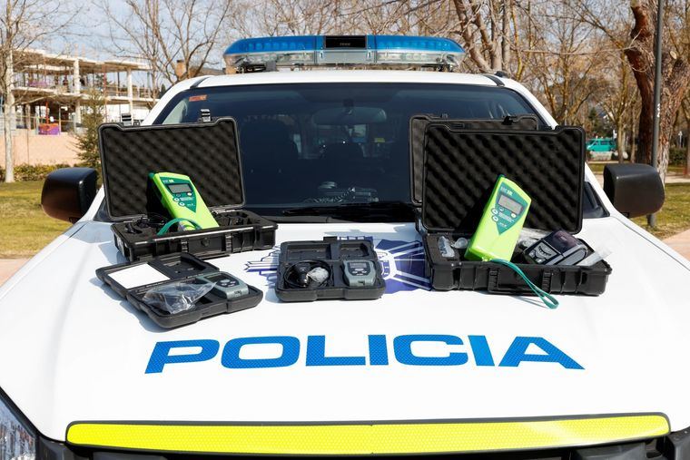 La Policía Municipal mejora la seguridad vial con la renovación de los etilómetros de los vehículos patrulla