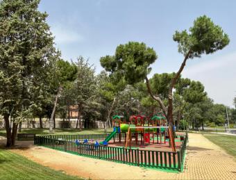 El Ayuntamiento renueva nueve áreas infantiles de las que ya pueden disfrutar los más pequeños