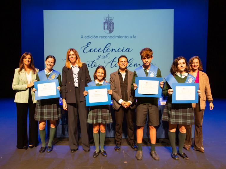 Premiados los jóvenes de Pozuelo de Alarcón con mejor expediente académico