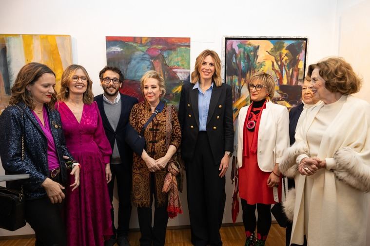 Medio centenar de mujeres artistas de Pozuelo exponen sus obras en el Centro Cultural Padre Vallet