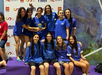 Las chicas del Club de Natación Pozuelo campeonas en la Copa de Madrid de Clubes 2024