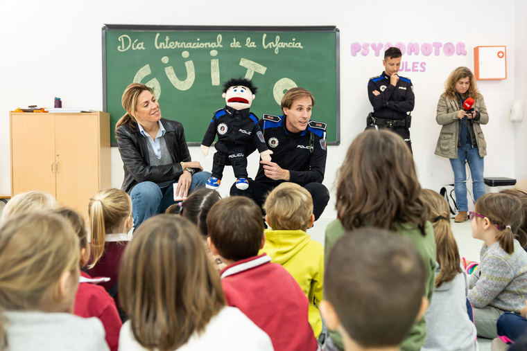 El “agente” Güito se une a la Unidad del Menor de la Policía Municipal con el objetivo de fomentar la educación en valores