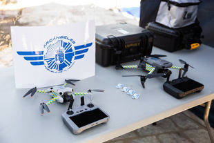 La Policía Municipal de Pozuelo amplia sus recursos al incorporar una unidad de drones y nuevas pistolas taser