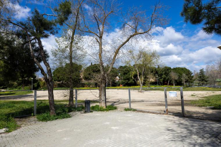 El Ayuntamiento ajardinará e iluminará la rotonda de la Calle Canadá, uno de los principales accesos a Pozuelo 