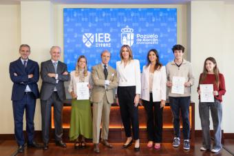 La alcaldesa de Pozuelo, Paloma Tejero, visita el nuevo campus del Instituto de Estudios Bursátiles