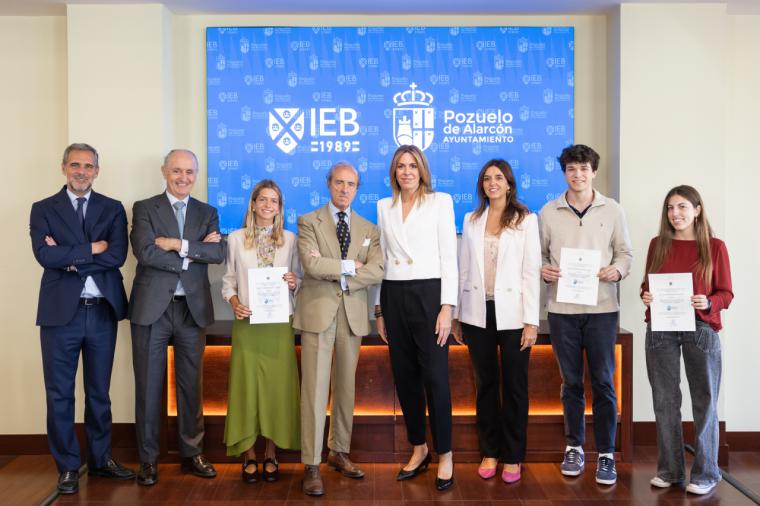 La alcaldesa de Pozuelo, Paloma Tejero, visita el nuevo campus del Instituto de Estudios Bursátiles