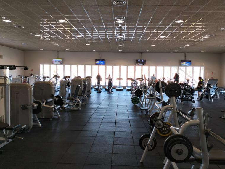 La sala fitness del Polideportivo Carlos Ruiz adelanta su apertura a las 7:30