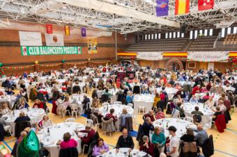 La alcaldesa Paloma Tejero agradece a los mayores su ejemplo en la celebración navideña