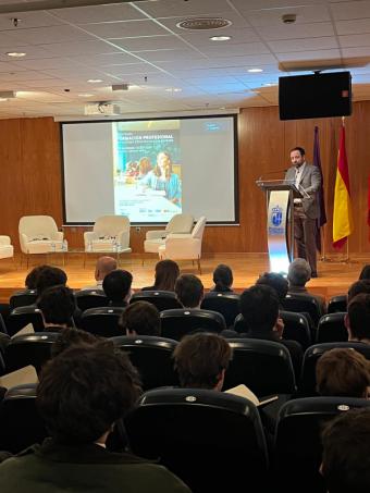 El Ayuntamiento de Pozuelo de Alarcón celebra una exitosa jornada informativa sobre Formación Profesional
