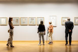 El Centro Cultural MIRA de Pozuelo de Alarcón presenta la exposición Antonio Mingote. El humor es una cosa muy seria hasta el 14 de junio