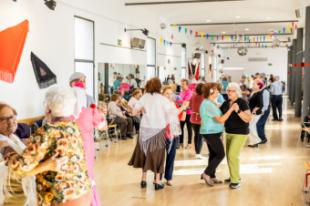 Pozuelo promueve el envejecimiento activo con bailes populares para mayores en julio