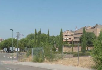 Vecinos de Pozuelo de Alarcón, unidos contra la instalación de una gasolinera cerca de sus viviendas