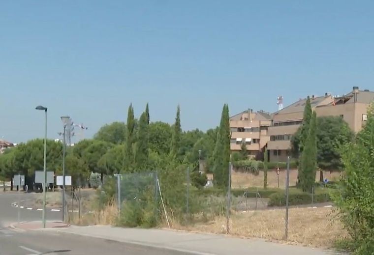 Vecinos de Pozuelo de Alarcón, unidos contra la instalación de una gasolinera cerca de sus viviendas