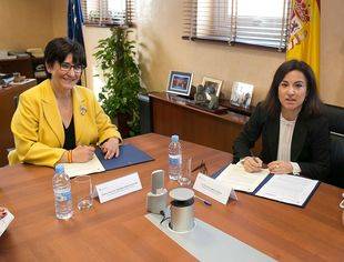 Susana Pérez Quislant firma un convenio con AFAN Pozuelo