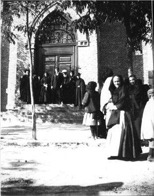 Iglesia de la Virgen del Carmen. Primeras décadas del siglo XX. Foto de la familia Ulecia.