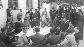 Fiestas del Pilar de 1950 en La Inseparable. Foto: Asociación Cultural La Poza (publicada en 'El despertar de la memoria').