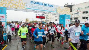 Más de un millar de personas participan en la Carrera Solidaria “Un juguete, una ilusión”