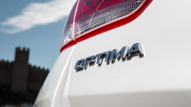 El nuevo Optima Híbrido Enchufable ya está a la venta en España