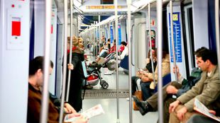 Metro modifica sus horarios por la celebración de la Nochebuena y Navidad