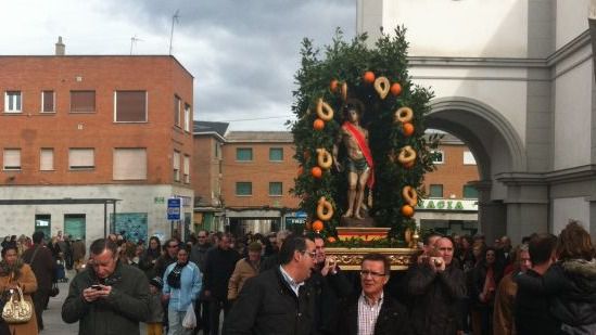 La hermandad del Glorioso San Sebastián de Pozuelo celebra su tradicional fiesta con Pilar Palomo como pregonera