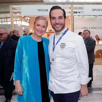 Cifuentes apuesta por potenciar la gastronomía madrileña como factor de atracción turística