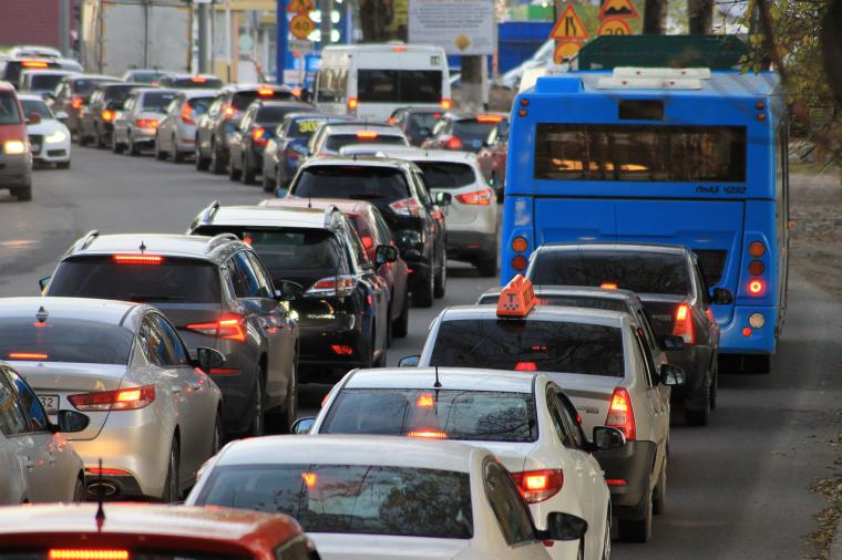 Los conductores de Madrid invierten 48 horas anuales en atascos