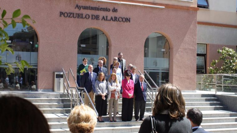 Pozuelo guarda un minuto de silencio por las últimas víctimas de violencia de género en Alcobendas