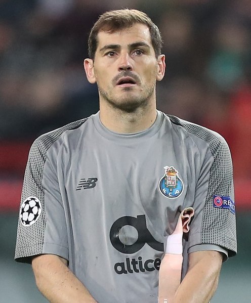 Iker Casillas y 380amk firman un acuerdo de colaboración con el CF Pozuelo