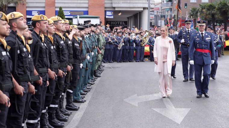 Cifuentes llama a los nacionalistas a recuperar la cordura y poner fin al enfrentamiento