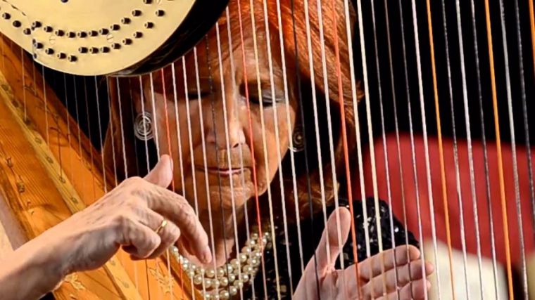 La “Dama del Arpa” ofrece un recital benéfico a favor del Hogar Don Orione